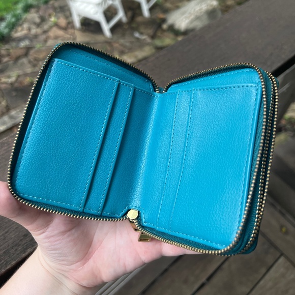 Fossil RFID Mini Multifunction in Peacock Genuine Cow Hide Leather Double Zip - Picture 6 of 11